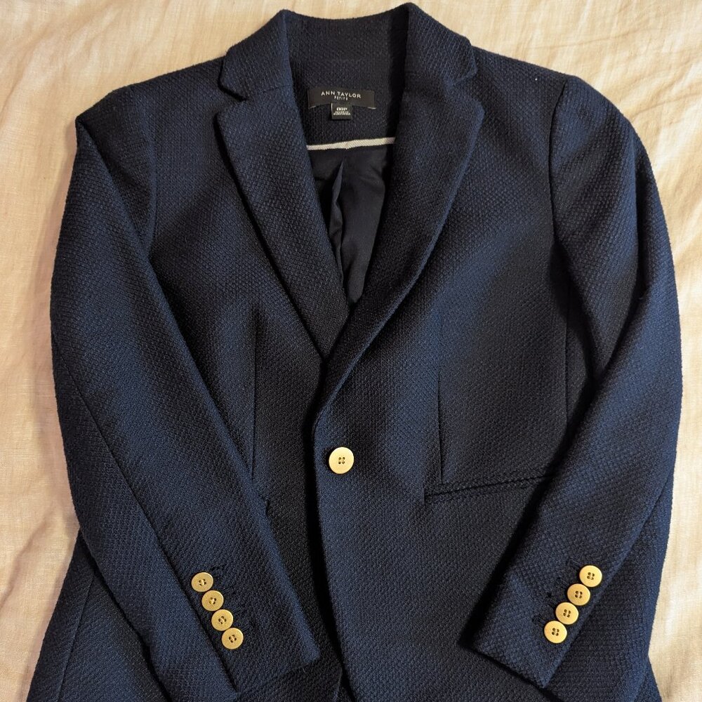 Ann Taylor Navy Textured Blazer Size 00P Petite, EUC
